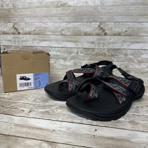 Sandalia de senderismo Chaco gris/rojo ZVOLV 2 Distress gris correa para hombre 8 EE. UU. - Imagen 1 de 6