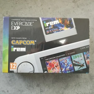 EVERCADE EXP Console di gioco portatile, bianca incl. Capcom e IREM - NUOVI, SIGILLATI - Foto 1 di 2