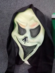 GLOW IN DARK Scary Movie Ghostface Evil Grin No nose Spoof Mask Rubies Costume - Picture 1 of 8
