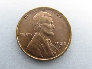 $.01 1935-D Brilliant Uncirculated Lincoln Wheat Penny Cent Coin Red BU #32 - Picture 1 of 2