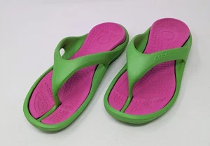CROCS Atene rosa verde infradito sandali ciabatte unisex W10 M8 - Foto 1 di 9