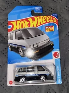 Hot Wheels 1986 Toyota Van / HW-Imports /2022 - Picture 1 of 6