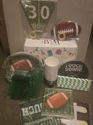 Juego de decoración de fiesta de fútbol con platos, tazas, pajitas y pancartas Foto 1 de 3