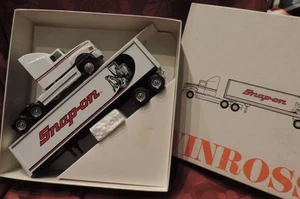 VINTAGE WINROSS TRACTOR TRAILER TRUCK IN BOX 1/64 SNAP ON LIMITED EDITION 1993 - Bild 1 von 1