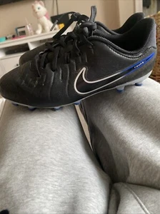Nike Tiempo Football boots - Size 4 - Picture 1 of 4