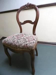 Stuhl Medallion-Stuhl alt Eiche 10247 Berlin Shabby vintage Sessel Holz stabil - Bild 1 von 8