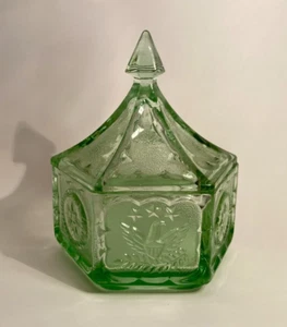 Vintage Tiara Indiana Glass Green Colonial Eagle Star Patriotic Candy Dish & Lid - Picture 1 of 6