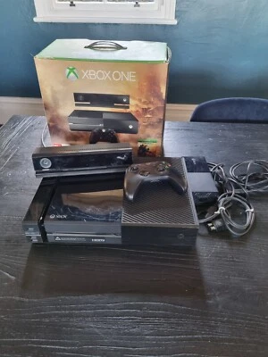 Xbox One Console Kinect Bundle Boxed - image 1 of 4