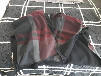 Ike Behar Mujer Reversible Moda Envoltura Talla Única Negro/Borgoña Cuadros Foto 1 de 3