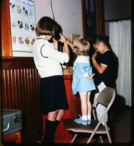Children w/3D viewers - Stereo Slide by Norman E. Miller #245 - Picture 1 of 3