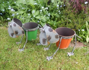 Crazy Dog Garden Planter Ornament Metal Flower Green / Red Pot Rustic style - Picture 1 of 17