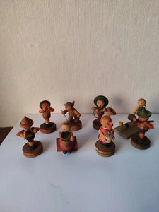 8 x alt Tischkartenhalter Holz Figur - Bild 1 von 11
