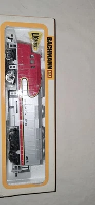 Bachmann HO Scale SANTA FE Diesel Loco 308 New  - Image 1 of 4