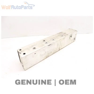 2018-2021 BMW I3S — арматура левого заднего бампера / кронштейн 7375467 - Изображение 1 из 4