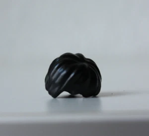 LEGO Minifiguren Zubehör schwarz Haare 1 Stück - Bild 1 von 4