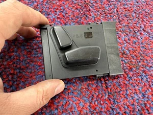 INTERRUPTOR ASIENTO ELÉCTRICO LADO DERECHO PASAJERO JEEP GRAND CHEROKEE SRT 06-24 OEM 65K - Imagen 1 de 3