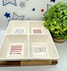 Rae Dunn Patriotic 4th of July "CELEBRATE Red, White, Blue" Geteilte Servierplatte - Bild 1 von 6