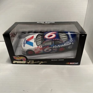 Hot Wheels Pro Racing Mark Martin #6 Valvoline Taurus 1:24 Scale Diecast NIB - Picture 1 of 4