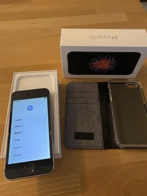 Apple iPhone SE A1723 64GB Space Grau Schwarz Retina 4" - Bild 1 von 4