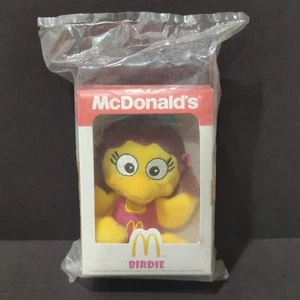Juguete de peluche colgante McDonald's Birdie 2013 4,5" buen estado como nuevo - Imagen 1 de 5