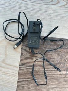 Adaptador de conmutación Shenzhen HuaJin 12v HJ-1201000R1 - Imagen 1 de 4