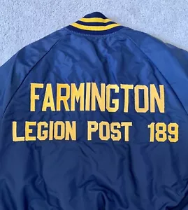 Giacca Vintage Varsity Delong Abbigliamento Sportivo Uomo Large Legion Post Spellout USA - Foto 1 di 12