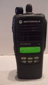 Motorola HT1250 LS+ UHF 450-512MHz 4W 16CH Two Way Radio AAH25SDH9DP5AN-READ - Picture 1 of 7