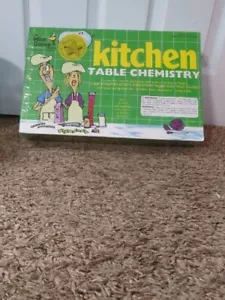 The Wild Goose Company Küchentisch Chemie Set NEU IM PAKET FAMILIENSPASS! - Bild 1 von 4