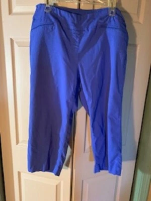 Womens clothing size 16W in great condition. One pair needs a little hem job. - Image 1 of 4