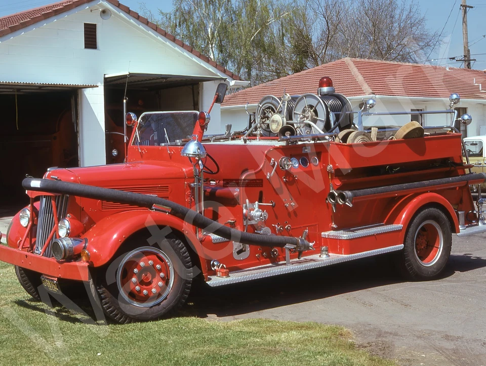White Van Pelt Mokelumne FD Eng. 1947 2 letreros metálicos 9" x 12" o 12" x 16" Foto 1 de 1