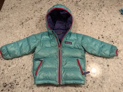 Suéter de plumón Patagonia con capucha Hi Loft niño bebé 6-12 m abrigo Foto 1 de 3