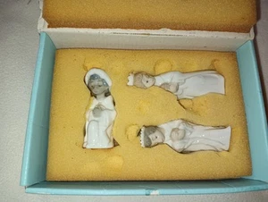 Vintage Lladro Spain #5729 Mini Reyes Wise MenPorcelain Figurine w/ Original Box - Picture 1 of 2