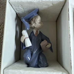 Lladro "Going Forth" Figur - Abschlussmotiv, #6272, 7" groß, OVP - Bild 1 von 12