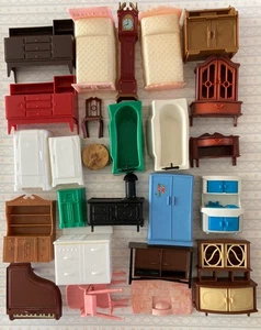 Job Lot bundle of Vintage Plastic Dolls House Furniture - Spares & Repairs - Picture 1 of 7