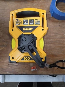 DEWALT DWHT34039 100' Measuring Tape - Picture 1 of 3