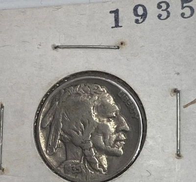 1935  Buffalo Nickel Indian Head Type Coin.  ACTUAL COIN SHOWN IN PHOTOS - Image 1 of 3