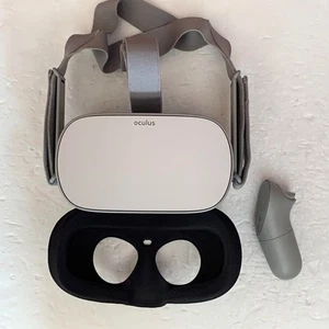 Gebrauchtes Oculus Go 64GB Standalone Virtual Reality Headset - Bild 1 von 14