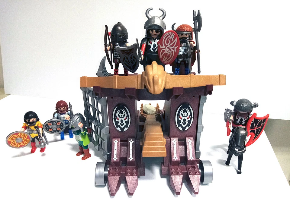 Playmobil 4837 - Catapulte géante avec cachot, 6 barbares, 1 prisonnier - Photo 1/1