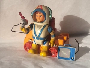 No tin toy (plastic) 1968 ELDON-Japan SPACE VEHICLE WITH ASTRONAUT NO ROBOT nice - Foto 1 di 24