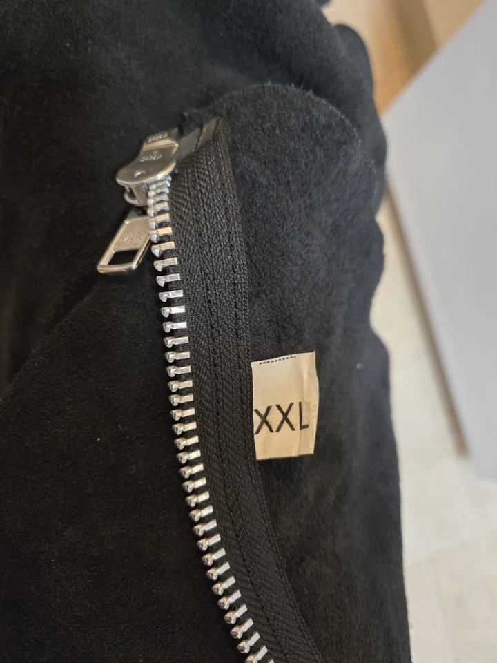 Шоу-чапсы из черной кожи  - Изображение 1 из 4