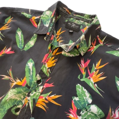 Marc Ecko Men's Tropical Print Shirt Cut & Sew Button Up Short Sleeve Large - Image 1 of 4