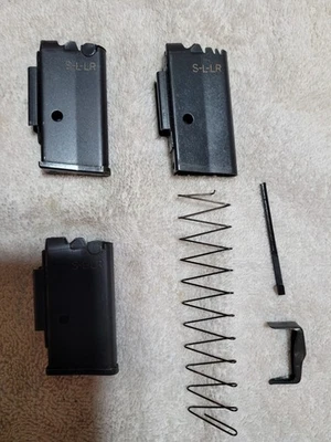 3- Revistas Mossberg .22 S,L,LR Cal. 7-RND Foto 1 de 4