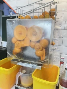 Commercial Automatic Orange Juicer Machine ,Fruit Juice Extractor Machine - Picture 1 of 2