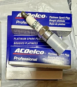 New AC Delco 41-962 Platinum Spark Plugs GENUINE 41962 AC DELCO Setof 8 US STOCK - Picture 1 of 4
