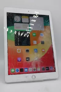 Apple iPad 6.Gen 2018 128GB WiFi Wlan Weiß Displayschaden A1893 #5028 - Bild 1 von 6