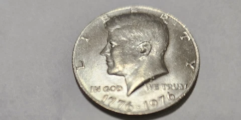 1776-1976 Kenedy Half Dollar Beautiful Coin Cover