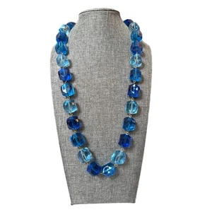 Collana Vintage Sfaccettata Grossa Blu Lucite Perline Oro Chiusura Nascosta Germania Ovest - Foto 1 di 10