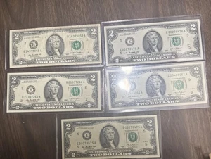 💵Four 2013 Two Dollar Bills/One 2009 Two Dollar Bill In Sleeves💵 - Picture 1 of 6