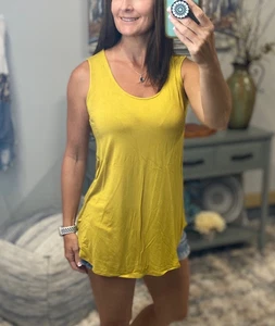 Tank Top Womens Large Yellow Loose Scoop Neck Flowy Summer Vacation Beach Sexy - Picture 1 of 6