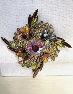 Broche Hattie Carnegie de Colección Grande Cúpula Mezcla Estrás - Imagen 1 de 7